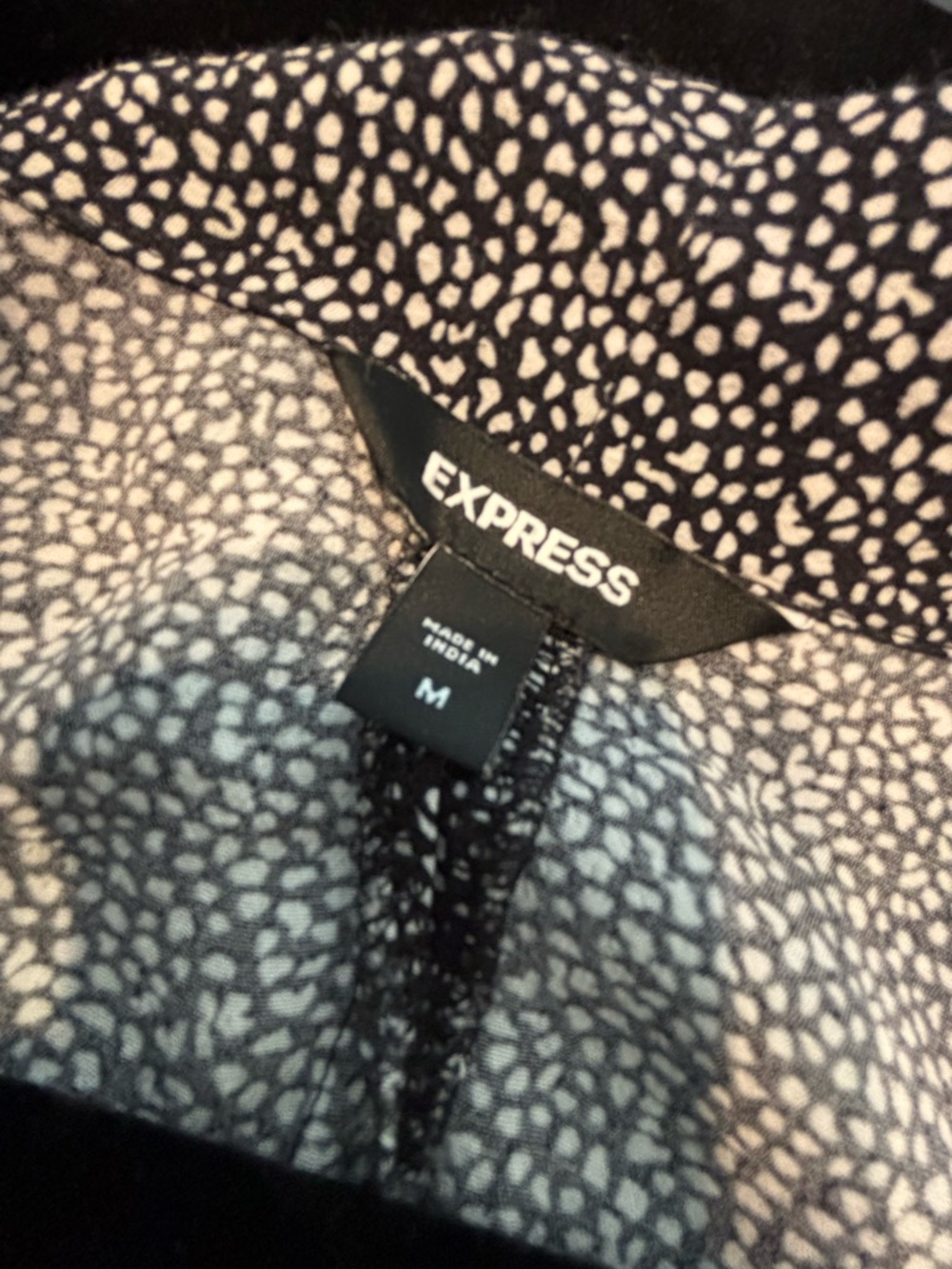 Express Black White Abstract Dot Draped Surplice Blouse Back Zip Size Medium - Picture 2 of 7